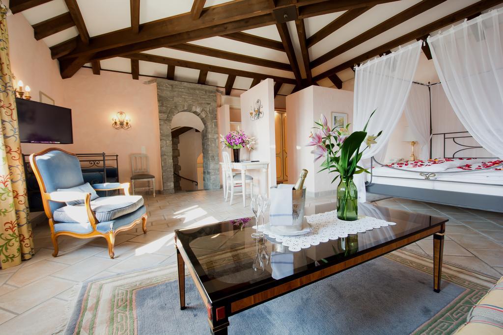 Romantik Hotel Castello Seeschloss أسكونا الغرفة الصورة