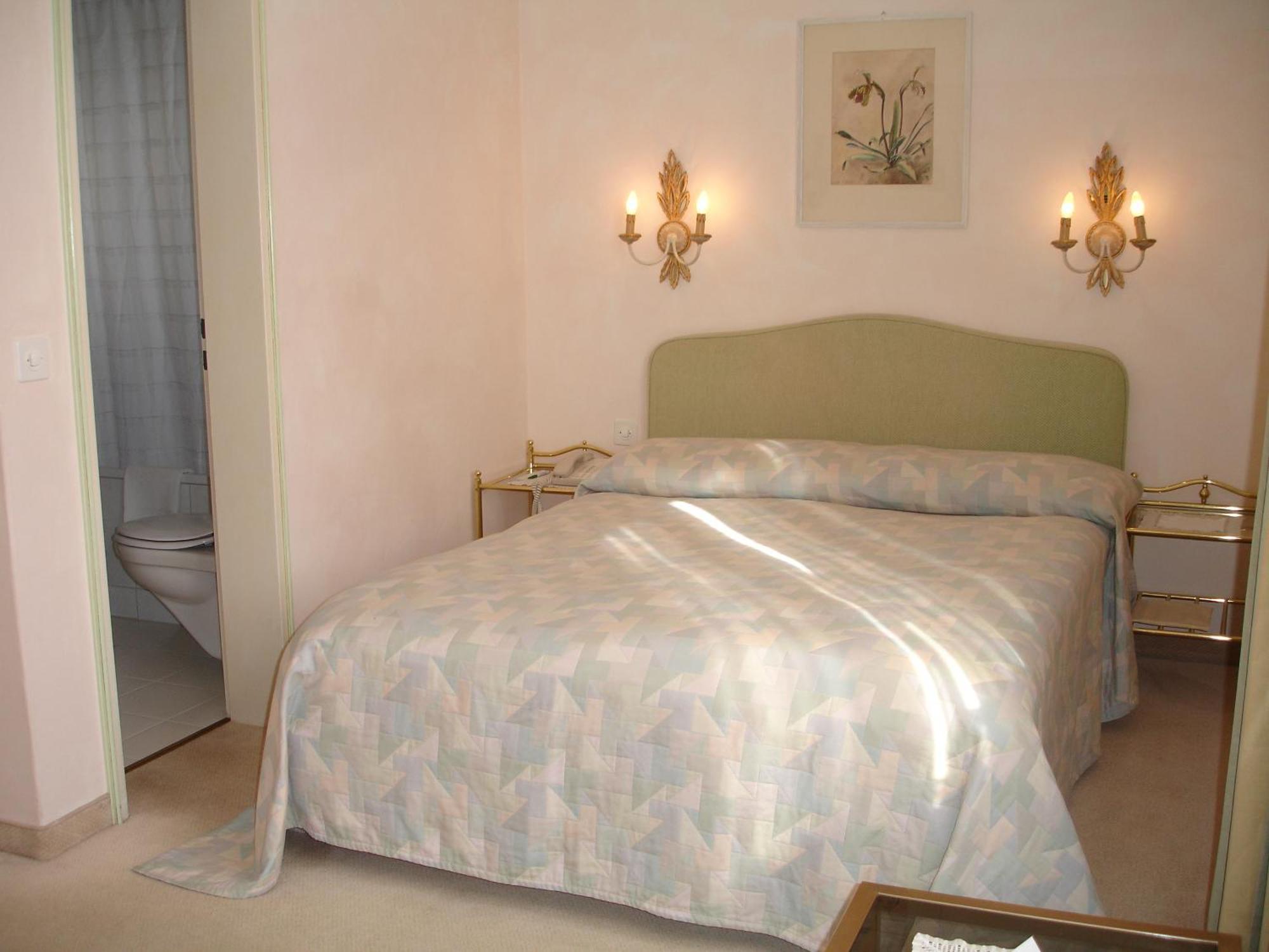Romantik Hotel Castello Seeschloss أسكونا الغرفة الصورة
