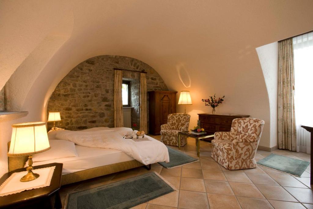 Romantik Hotel Castello Seeschloss أسكونا الغرفة الصورة